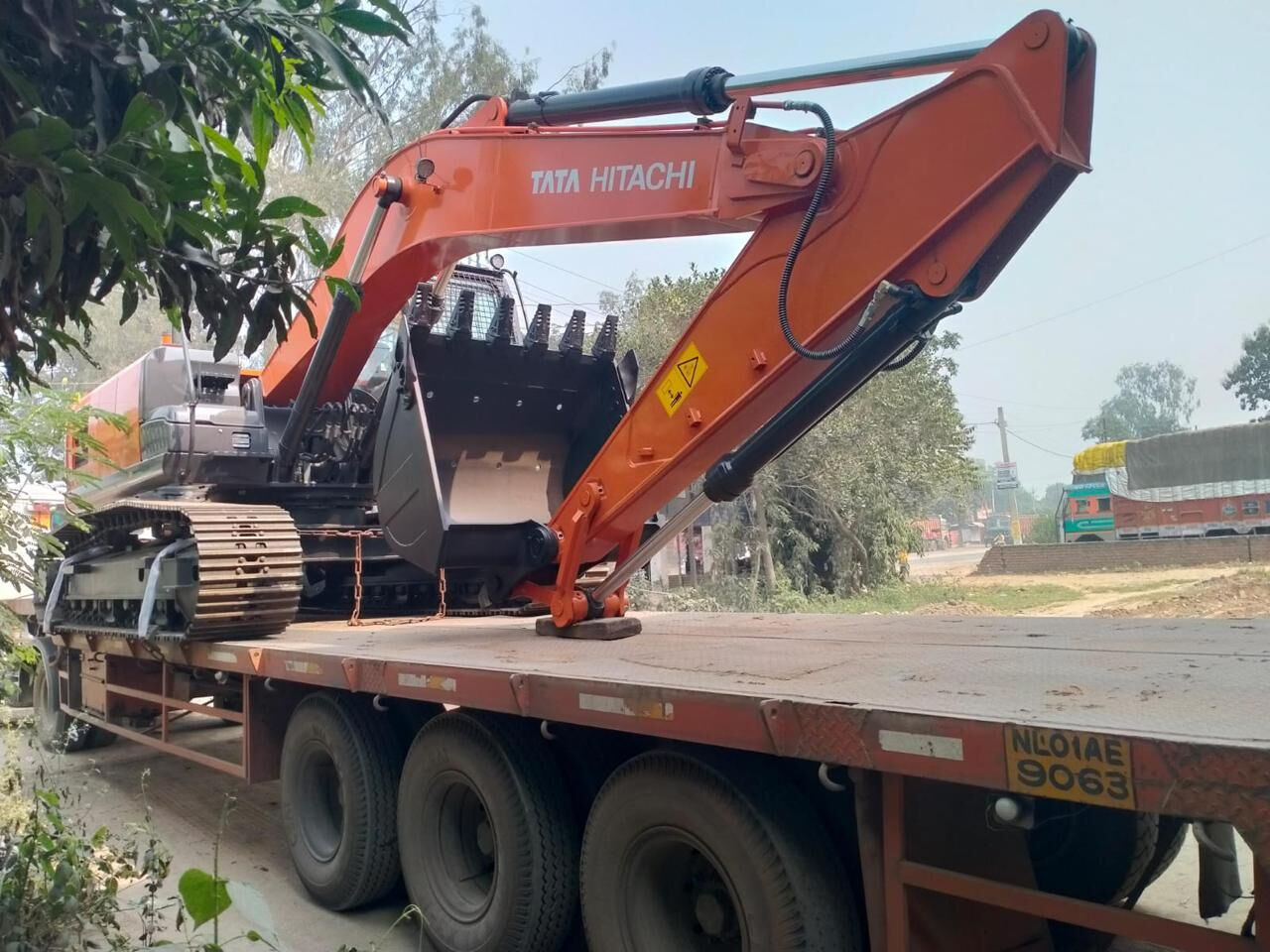 New Hitachi ZX220 LC tracked excavator - Bager guseničar: slika 5 New Hitachi ZX220 LC tracked excavator - Bager guseničar: slika 5