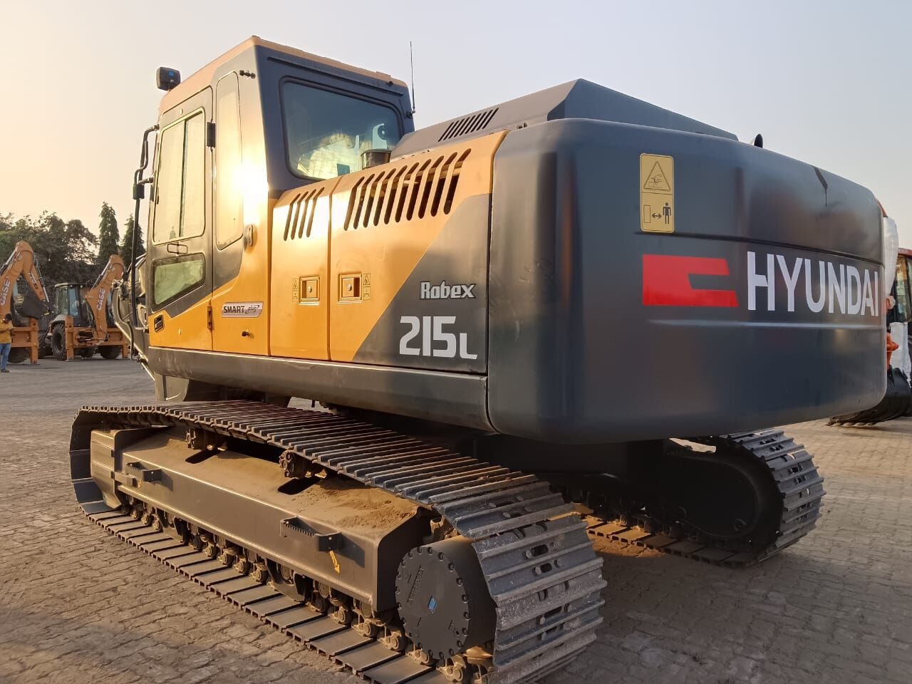 New Hyundai R215L tracked excavator - Bager guseničar: slika 4 New Hyundai R215L tracked excavator - Bager guseničar: slika 4
