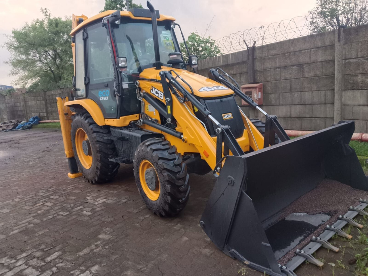 New JCB 3DX backhoe loader - Bager utovarivač: slika 2 New JCB 3DX backhoe loader - Bager utovarivač: slika 2