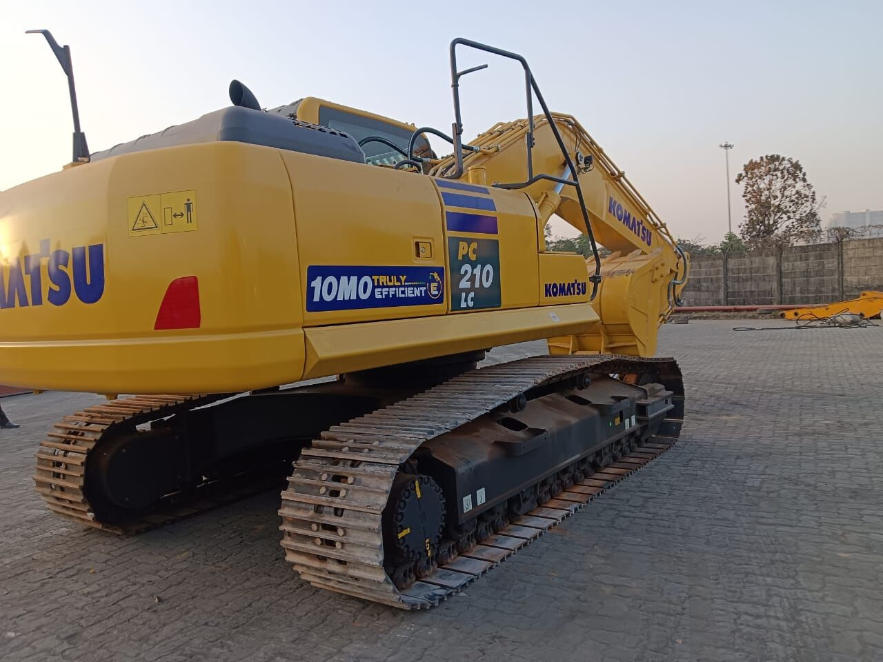 New Komatsu PC210 tracked excavator - Bager guseničar: slika 2 New Komatsu PC210 tracked excavator - Bager guseničar: slika 2
