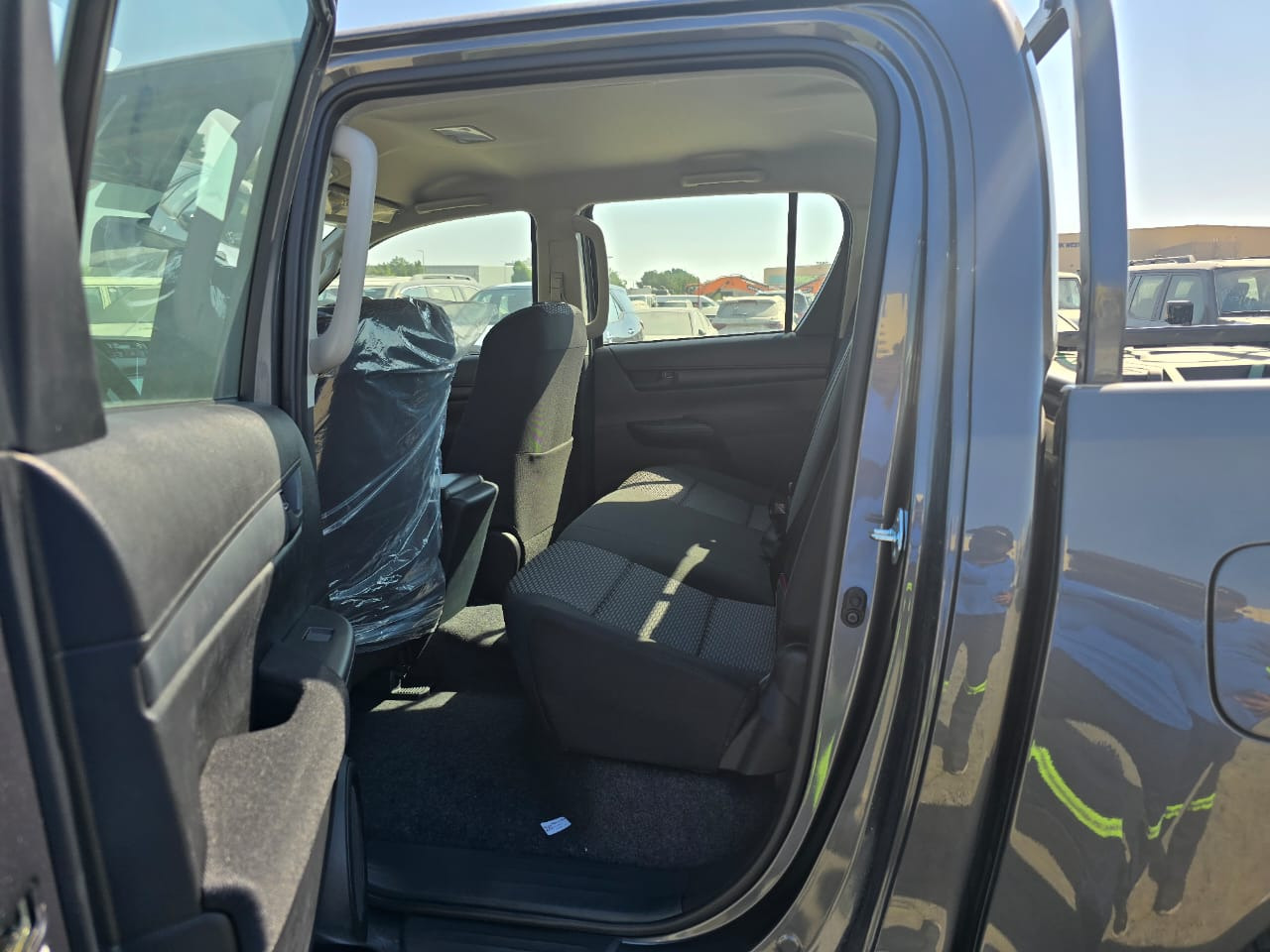 TOYOTA HILUX ACTIVE DOUBLE CAB - Pikap, Dostavno vozilo sa duplom kabinom: slika 3 TOYOTA HILUX ACTIVE DOUBLE CAB - Pikap, Dostavno vozilo sa duplom kabinom: slika 3