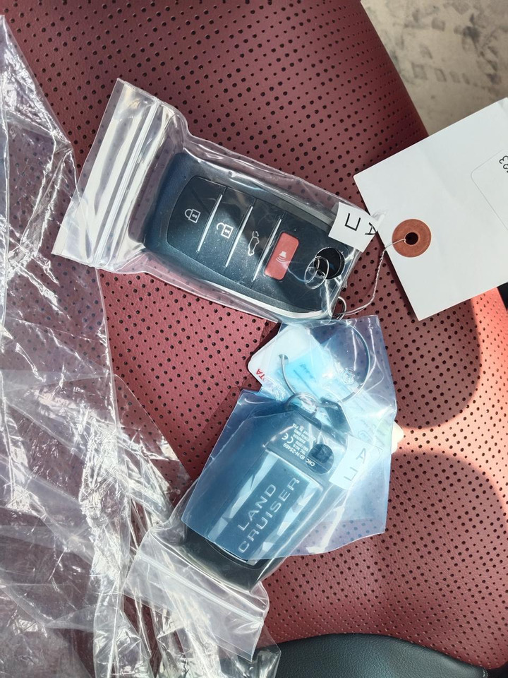 Automobil novi Toyota Land Cruiser VXR: slika 7 Automobil novi Toyota Land Cruiser VXR: slika 7