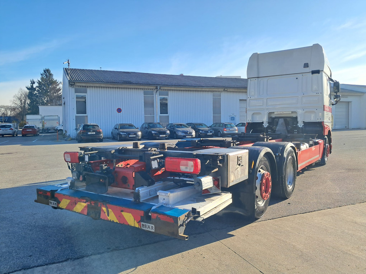 DAF 530 FAN | Lift-Lenkachse | LBW | Retarder - Kamion za prevoz kontejnera/ Kamion sa promenjivim sandukom: slika 4 DAF 530 FAN | Lift-Lenkachse | LBW | Retarder - Kamion za prevoz kontejnera/ Kamion sa promenjivim sandukom: slika 4