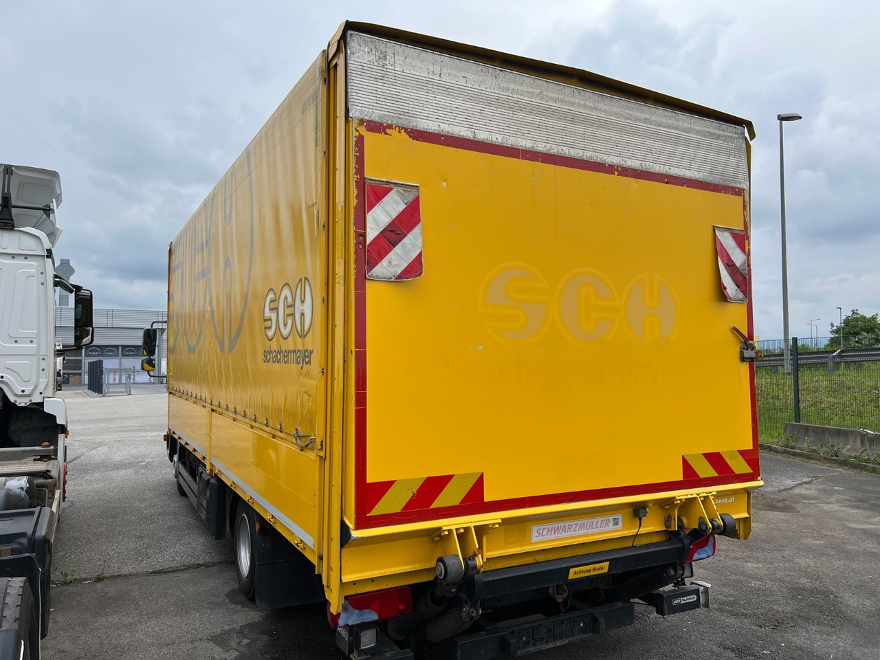 MAN TGL 8 180 - Kamion sa ceradom: slika 3 MAN TGL 8 180 - Kamion sa ceradom: slika 3