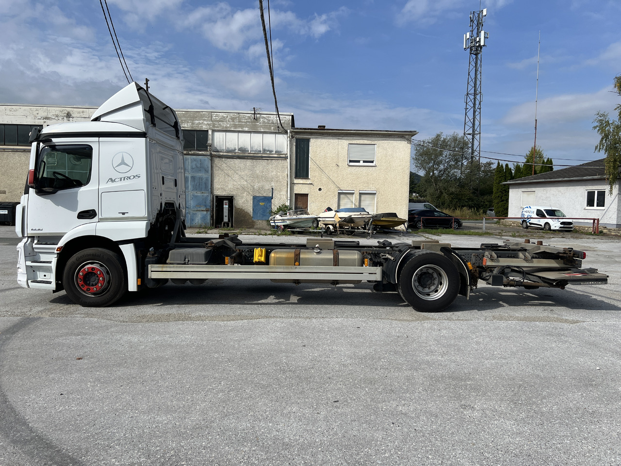 MERCEDES-BENZ ACTROS 18 36 | Klima | Kamera | Diff. | - Kamion za prevoz kontejnera/ Kamion sa promenjivim sandukom: slika 3 MERCEDES-BENZ ACTROS 18 36 | Klima | Kamera | Diff. | - Kamion za prevoz kontejnera/ Kamion sa promenjivim sandukom: slika 3