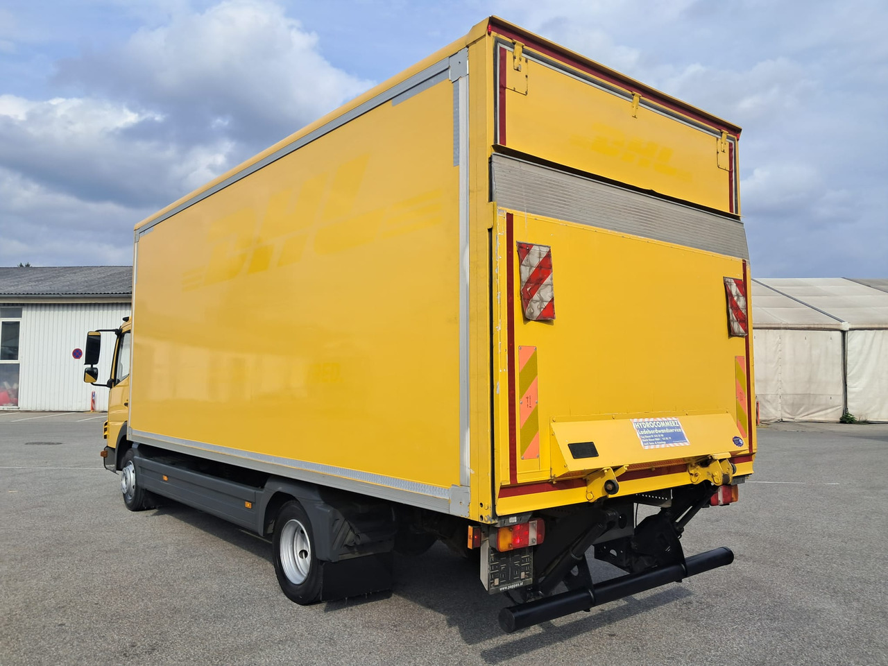 MERCEDES-BENZ ATEGO 8 16 Koffer mit LBW | Schalter | EZ 2013 - Kamion sa zatvorenim sandukom: slika 5 MERCEDES-BENZ ATEGO 8 16 Koffer mit LBW | Schalter | EZ 2013 - Kamion sa zatvorenim sandukom: slika 5