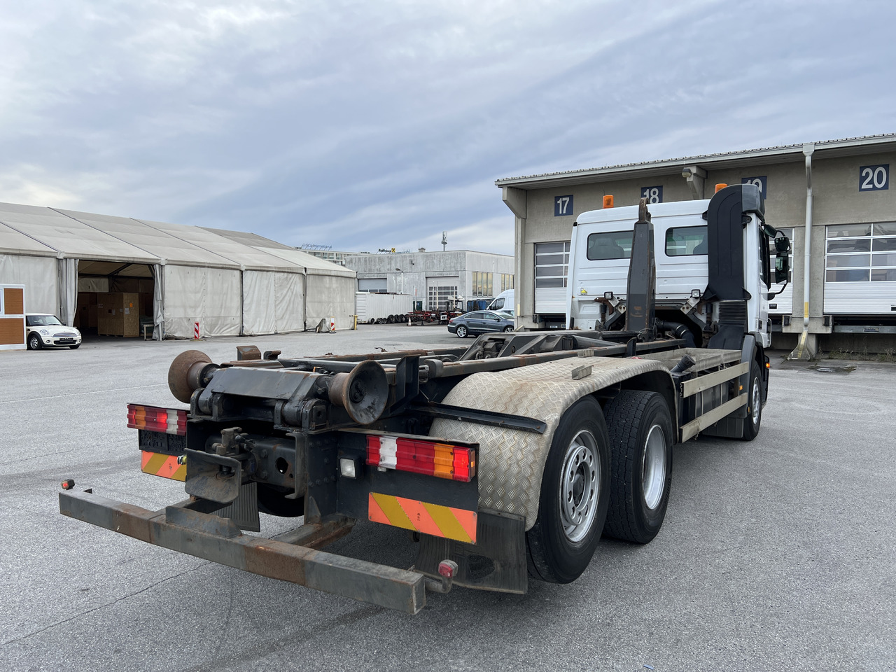 MERCEDES-BENZ Actros 25 41 | Retarder | Kupplung | Differenzial | Liftachse - Kamion sa hidrauličnom kukom: slika 4 MERCEDES-BENZ Actros 25 41 | Retarder | Kupplung | Differenzial | Liftachse - Kamion sa hidrauličnom kukom: slika 4