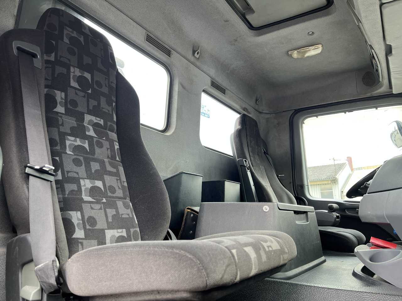 Kamion sa hidrauličnom kukom MERCEDES-BENZ Actros 25 41 | Retarder | Kupplung | Differenzial | Liftachse: slika 23 Kamion sa hidrauličnom kukom MERCEDES-BENZ Actros 25 41 | Retarder | Kupplung | Differenzial | Liftachse: slika 23