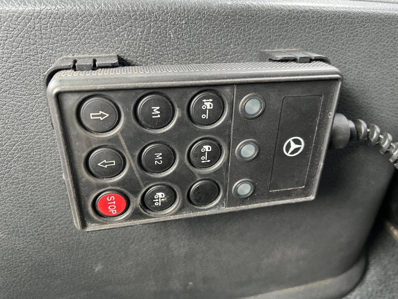 Kamion sa hidrauličnom kukom MERCEDES-BENZ Actros 25 41 | Retarder | Kupplung | Differenzial | Liftachse: slika 20 Kamion sa hidrauličnom kukom MERCEDES-BENZ Actros 25 41 | Retarder | Kupplung | Differenzial | Liftachse: slika 20