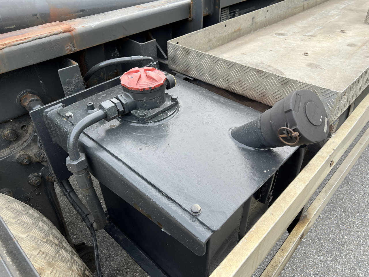 Kamion sa hidrauličnom kukom MERCEDES-BENZ Actros 25 41 | Retarder | Kupplung | Differenzial | Liftachse: slika 28 Kamion sa hidrauličnom kukom MERCEDES-BENZ Actros 25 41 | Retarder | Kupplung | Differenzial | Liftachse: slika 28