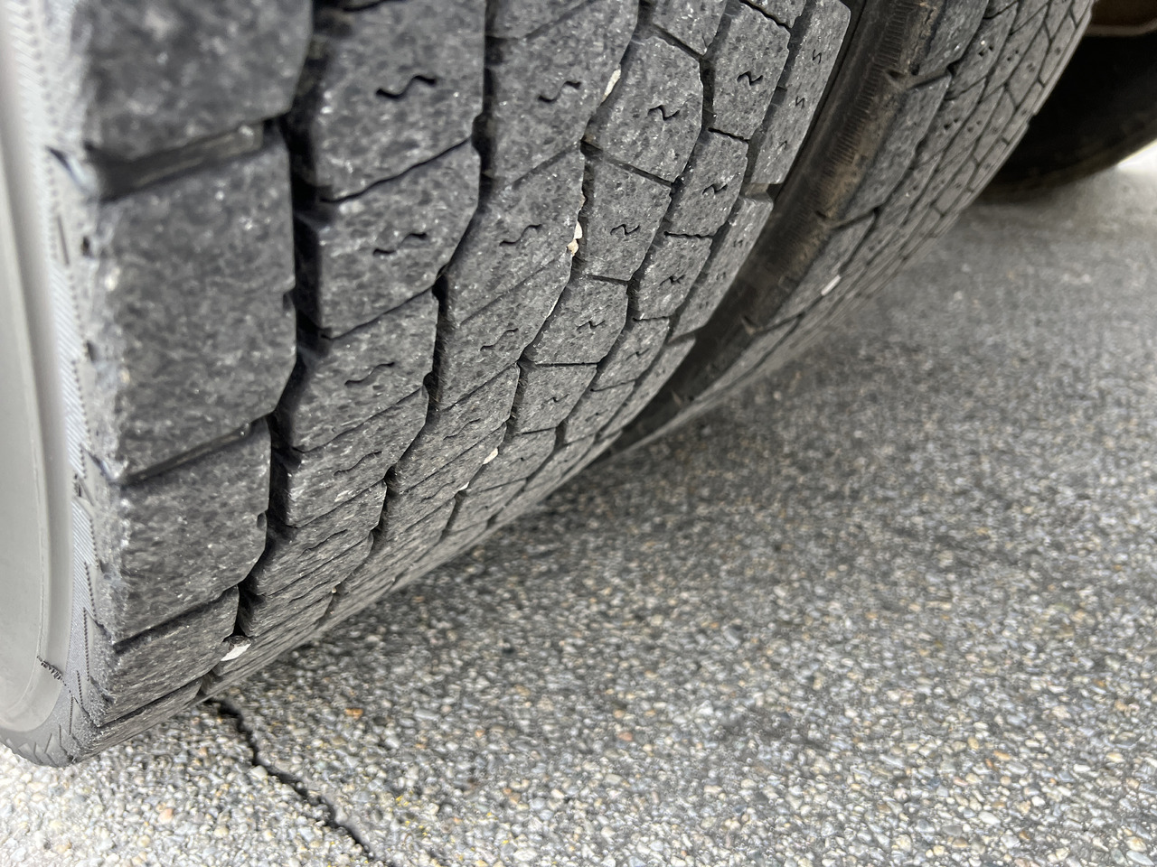 Kamion sa hidrauličnom kukom MERCEDES-BENZ Actros 25 41 | Retarder | Kupplung | Differenzial | Liftachse: slika 34 Kamion sa hidrauličnom kukom MERCEDES-BENZ Actros 25 41 | Retarder | Kupplung | Differenzial | Liftachse: slika 34