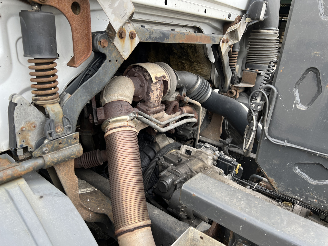 Kamion sa hidrauličnom kukom MERCEDES-BENZ Actros 25 41 | Retarder | Kupplung | Differenzial | Liftachse: slika 31 Kamion sa hidrauličnom kukom MERCEDES-BENZ Actros 25 41 | Retarder | Kupplung | Differenzial | Liftachse: slika 31