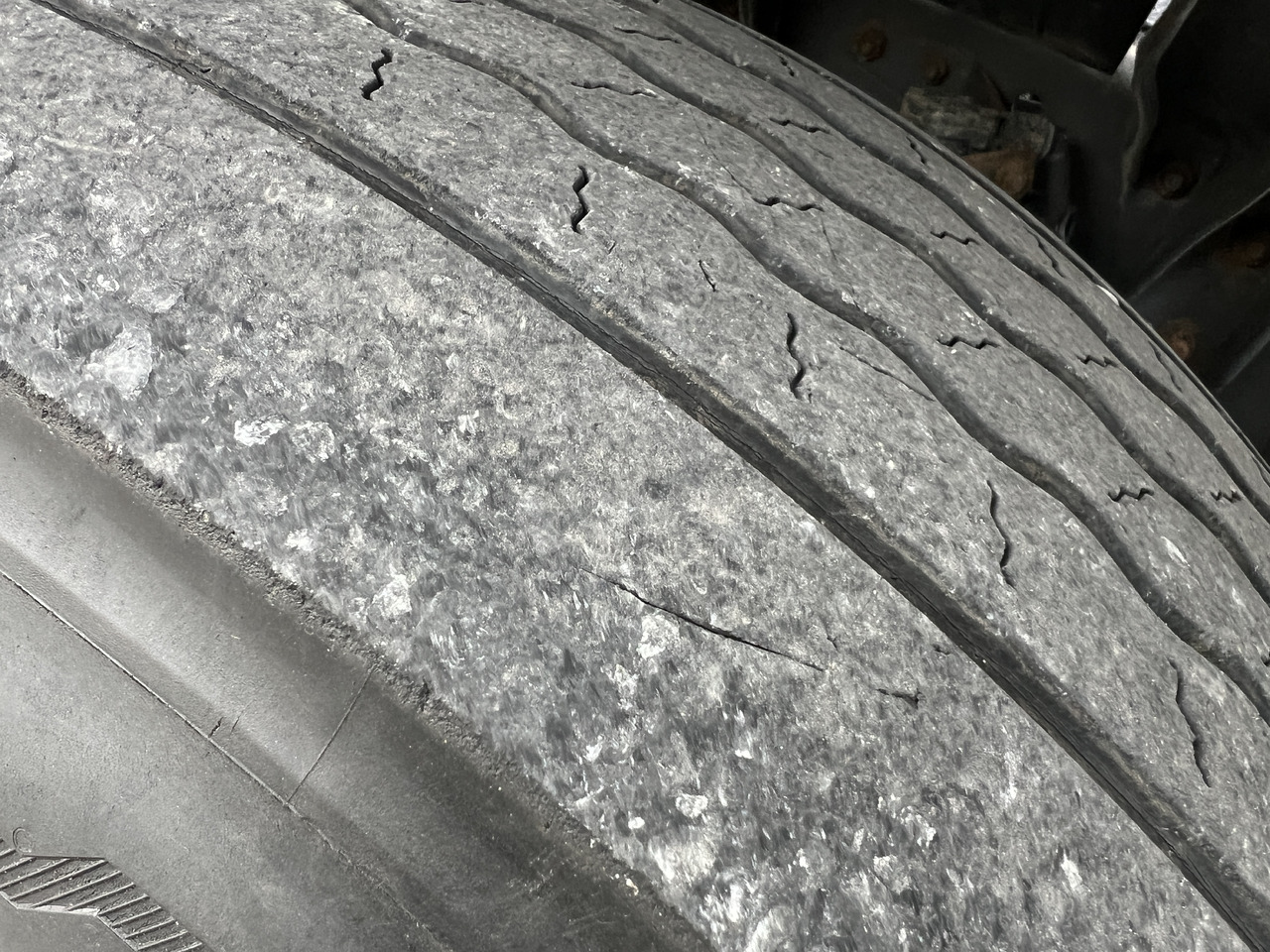 Kamion sa hidrauličnom kukom MERCEDES-BENZ Actros 25 41 | Retarder | Kupplung | Differenzial | Liftachse: slika 36 Kamion sa hidrauličnom kukom MERCEDES-BENZ Actros 25 41 | Retarder | Kupplung | Differenzial | Liftachse: slika 36