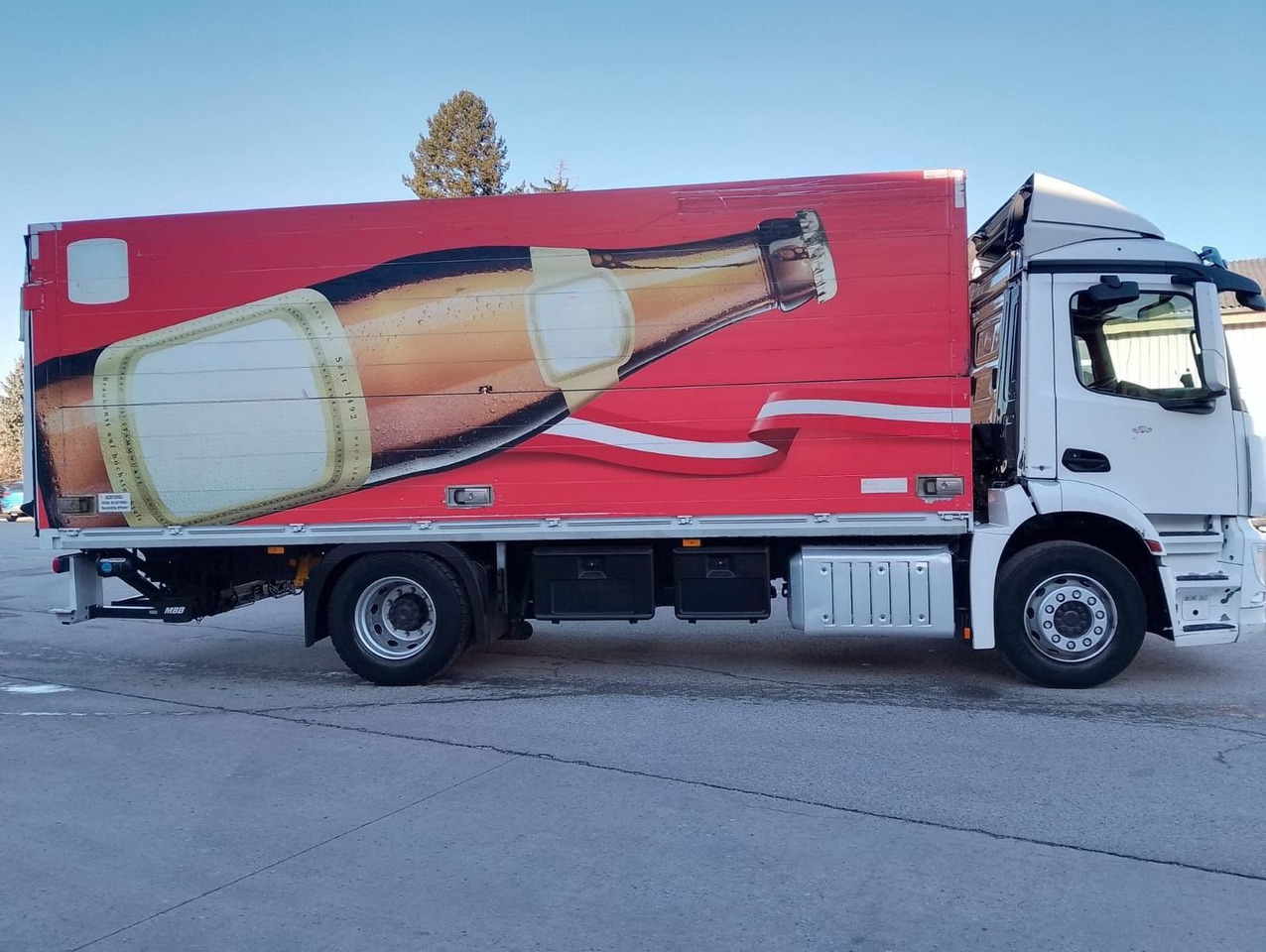 Mercedes-Benz ANTOS 18 30| Getränkew.| Klima| Luftgef| EZ 2014 - Kamion za prevoz boca: slika 5 Mercedes-Benz ANTOS 18 30| Getränkew.| Klima| Luftgef| EZ 2014 - Kamion za prevoz boca: slika 5