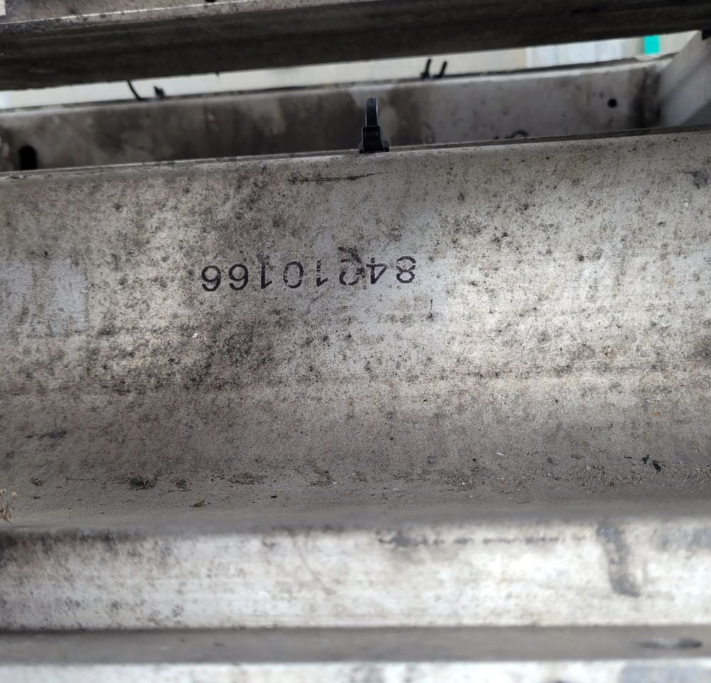 BELKA ZDERZAKA VOLVO FH4 FH5 ORYGINAŁ 84210166 CHWALIM116 - Branik za Kamion: slika 3 BELKA ZDERZAKA VOLVO FH4 FH5 ORYGINAŁ 84210166 CHWALIM116 - Branik za Kamion: slika 3