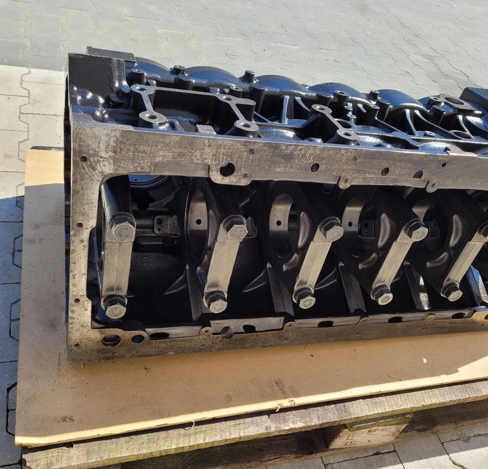 BLOK MAN TGX TGS EURO5 NOWY ORYGINAŁ 51.01101-3401 - Cilindar blok za Kamion: slika 5 BLOK MAN TGX TGS EURO5 NOWY ORYGINAŁ 51.01101-3401 - Cilindar blok za Kamion: slika 5