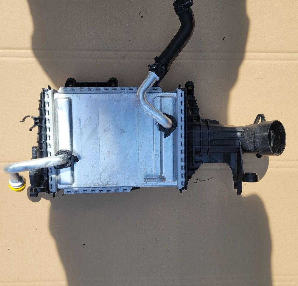 CHŁODNICA PŁYNU MERCEDES A6560100600 - Radijator: slika 2 CHŁODNICA PŁYNU MERCEDES A6560100600 - Radijator: slika 2