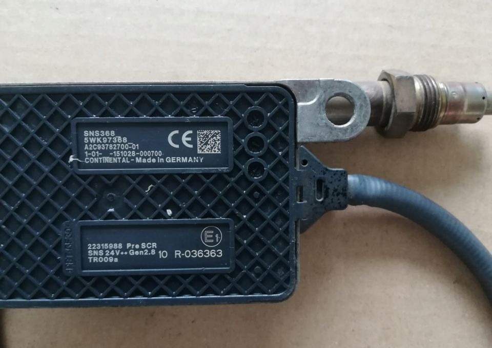 CZUJNIK NOX VOLVO 22315988 - Senzor za Kamion: slika 1 CZUJNIK NOX VOLVO 22315988 - Senzor za Kamion: slika 1