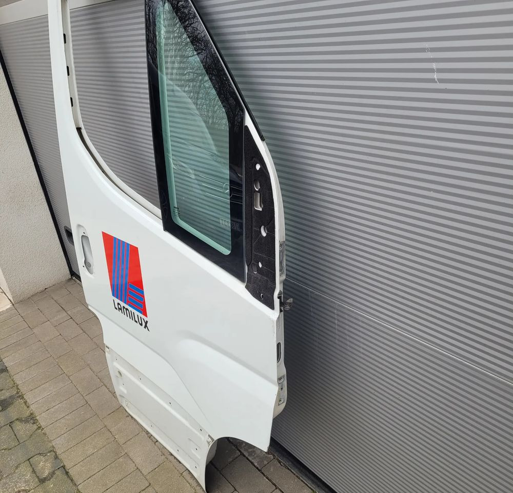 DRZWI IVECO DALI NM RH LUB LH ORYGINAŁ CHWALIM116 - Vrata i delovi za Dostavno vozilo: slika 3 DRZWI IVECO DALI NM RH LUB LH ORYGINAŁ CHWALIM116 - Vrata i delovi za Dostavno vozilo: slika 3