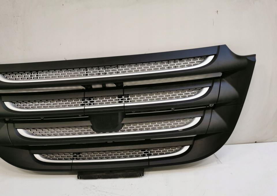 GRILL ATRAPA DAF XF 106 lift ORYGINAŁ 2048272 - Rešetka za Kamion: slika 3 GRILL ATRAPA DAF XF 106 lift ORYGINAŁ 2048272 - Rešetka za Kamion: slika 3