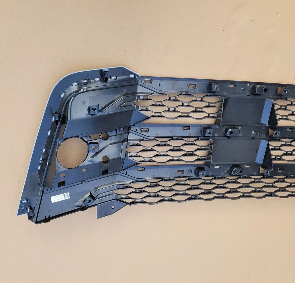 GRILL DAF XG XF NOWY MODEL ORYGINAŁ NOWY 2337609 - Rešetka za Kamion: slika 3 GRILL DAF XG XF NOWY MODEL ORYGINAŁ NOWY 2337609 - Rešetka za Kamion: slika 3