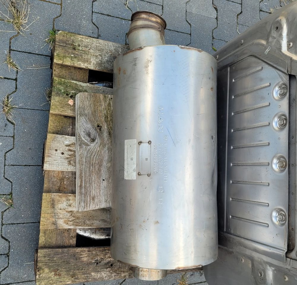 KATALIZATOR DPF MAN 36.15103.0006 ORYGINAŁ CHWALIM116 - Katalizator za Kamion: slika 1 KATALIZATOR DPF MAN 36.15103.0006 ORYGINAŁ CHWALIM116 - Katalizator za Kamion: slika 1