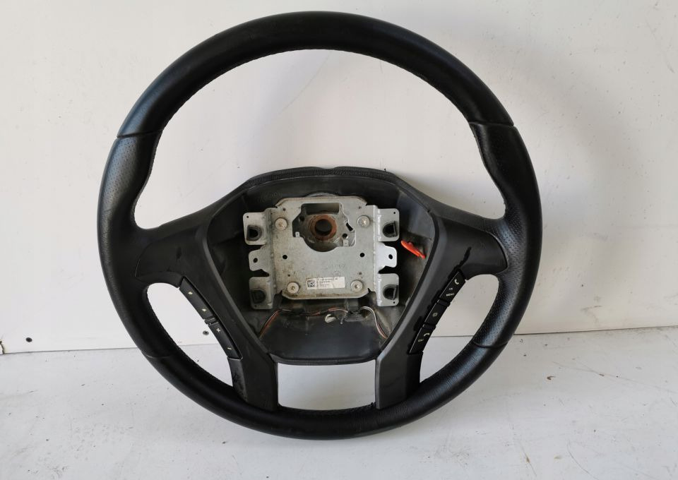 KIEROWNICA IVECO STRALIS HI WAY SKÓRA - Volan: slika 1 KIEROWNICA IVECO STRALIS HI WAY SKÓRA - Volan: slika 1