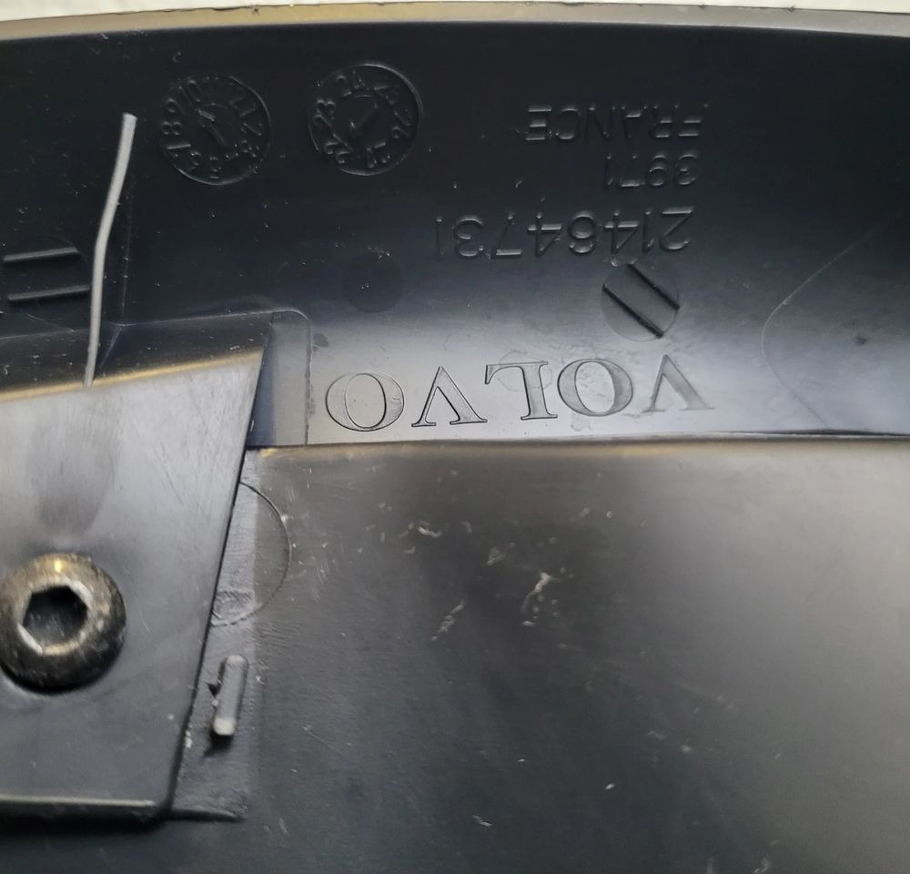 KOMIN VOLVO FH4 ORYGINAŁ 214644731 - Karoserija i eksterijer za Kamion: slika 4 KOMIN VOLVO FH4 ORYGINAŁ 214644731 - Karoserija i eksterijer za Kamion: slika 4