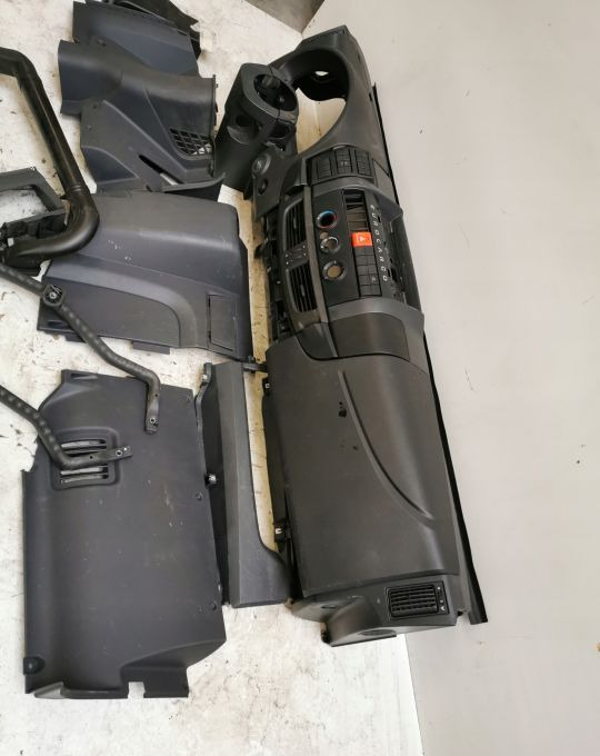 KONSOLA IVECO EUROCARGO EURO6 - Komandna tabla za Kamion: slika 4 KONSOLA IVECO EUROCARGO EURO6 - Komandna tabla za Kamion: slika 4