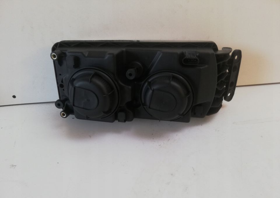 LAMPA IVECO EUROCARGO STRALIS NOWA LIFT LEWA - Prednja svetla: slika 2 LAMPA IVECO EUROCARGO STRALIS NOWA LIFT LEWA - Prednja svetla: slika 2