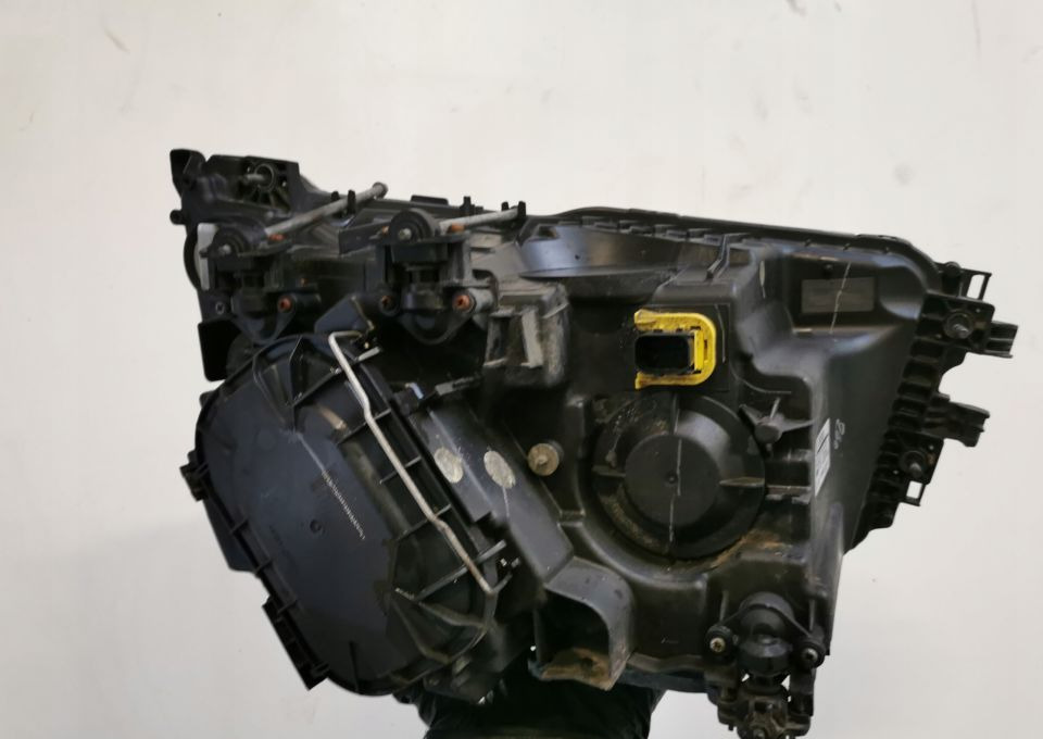 LAMPA MERCEDES ACTROS ANTOS XENON mp4 A9608202639 - Prednja svetla za Kamion: slika 2 LAMPA MERCEDES ACTROS ANTOS XENON mp4 A9608202639 - Prednja svetla za Kamion: slika 2