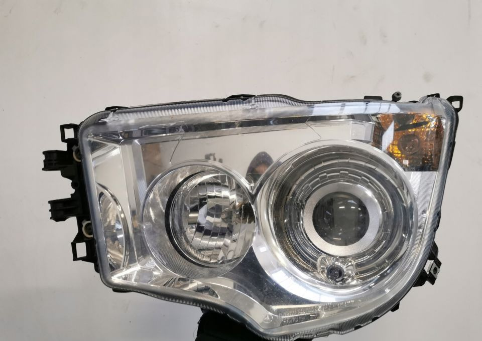 LAMPA MERCEDES ACTROS ANTOS XENON mp4 A9608202639 - Prednja svetla za Kamion: slika 1 LAMPA MERCEDES ACTROS ANTOS XENON mp4 A9608202639 - Prednja svetla za Kamion: slika 1