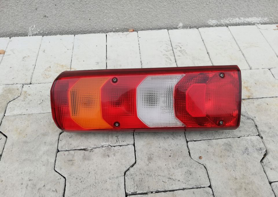 LAMPA TYLNA MERCEDES ACTROS MP4 - Zadnja svetla za Kamion: slika 1 LAMPA TYLNA MERCEDES ACTROS MP4 - Zadnja svetla za Kamion: slika 1