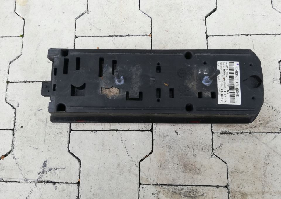 LAMPA TYLNA MERCEDES ACTROS MP4 - Zadnja svetla za Kamion: slika 2 LAMPA TYLNA MERCEDES ACTROS MP4 - Zadnja svetla za Kamion: slika 2