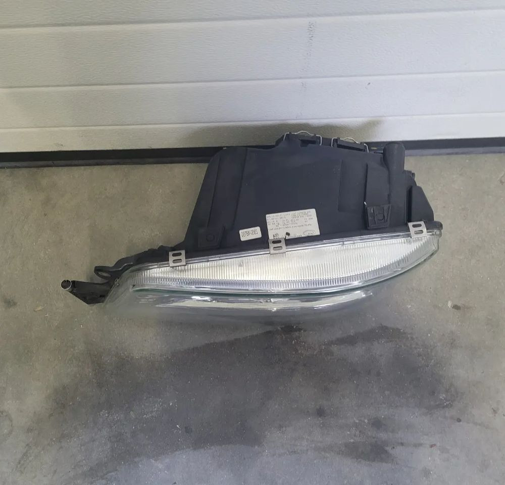 LAMPA XENON MAN TGX LH.81.25101-6515 - Svetla/ Osvetljenje za Kamion: slika 2 LAMPA XENON MAN TGX LH.81.25101-6515 - Svetla/ Osvetljenje za Kamion: slika 2