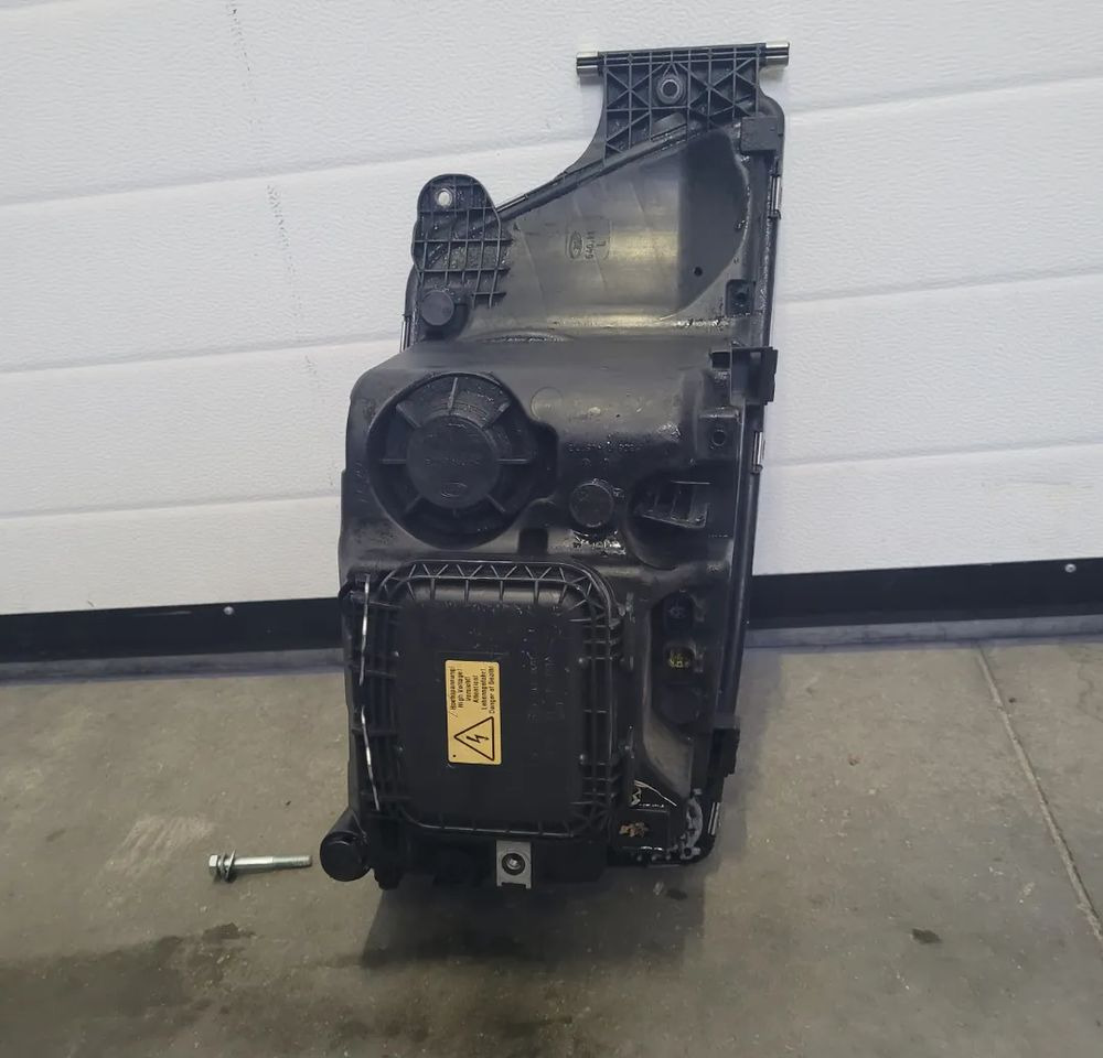 LAMPA XENON MAN TGX LH.81.25101-6515 - Svetla/ Osvetljenje za Kamion: slika 3 LAMPA XENON MAN TGX LH.81.25101-6515 - Svetla/ Osvetljenje za Kamion: slika 3