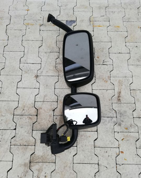 LUSTERKO DAF XF 106 ORYGINAŁ RH. - Retrovizor: slika 1 LUSTERKO DAF XF 106 ORYGINAŁ RH. - Retrovizor: slika 1