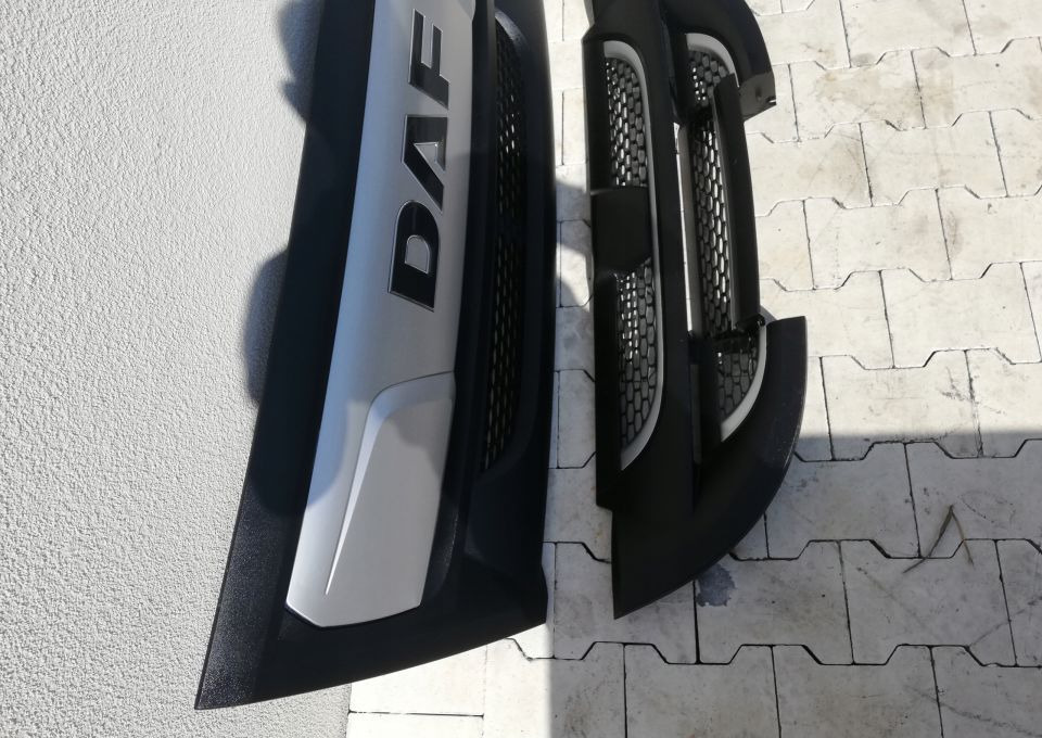 MASKA GRILL ATRAPA DAF LF NOWY ORYGINAŁ EURO6 LIFT - Hauba: slika 2 MASKA GRILL ATRAPA DAF LF NOWY ORYGINAŁ EURO6 LIFT - Hauba: slika 2