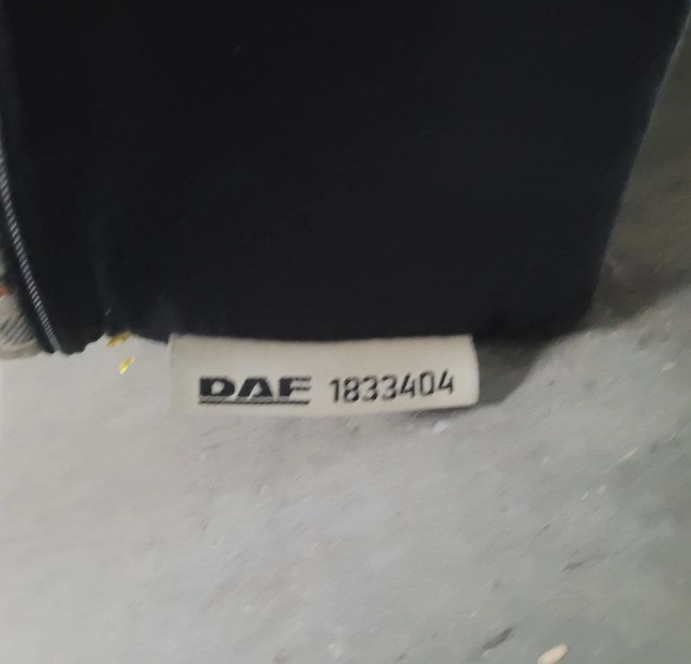 MATERAC ŁÓŻKA DAF XF 1833404 ORYGINAŁ - Kabina i enterijer za Kamion: slika 5 MATERAC ŁÓŻKA DAF XF 1833404 ORYGINAŁ - Kabina i enterijer za Kamion: slika 5