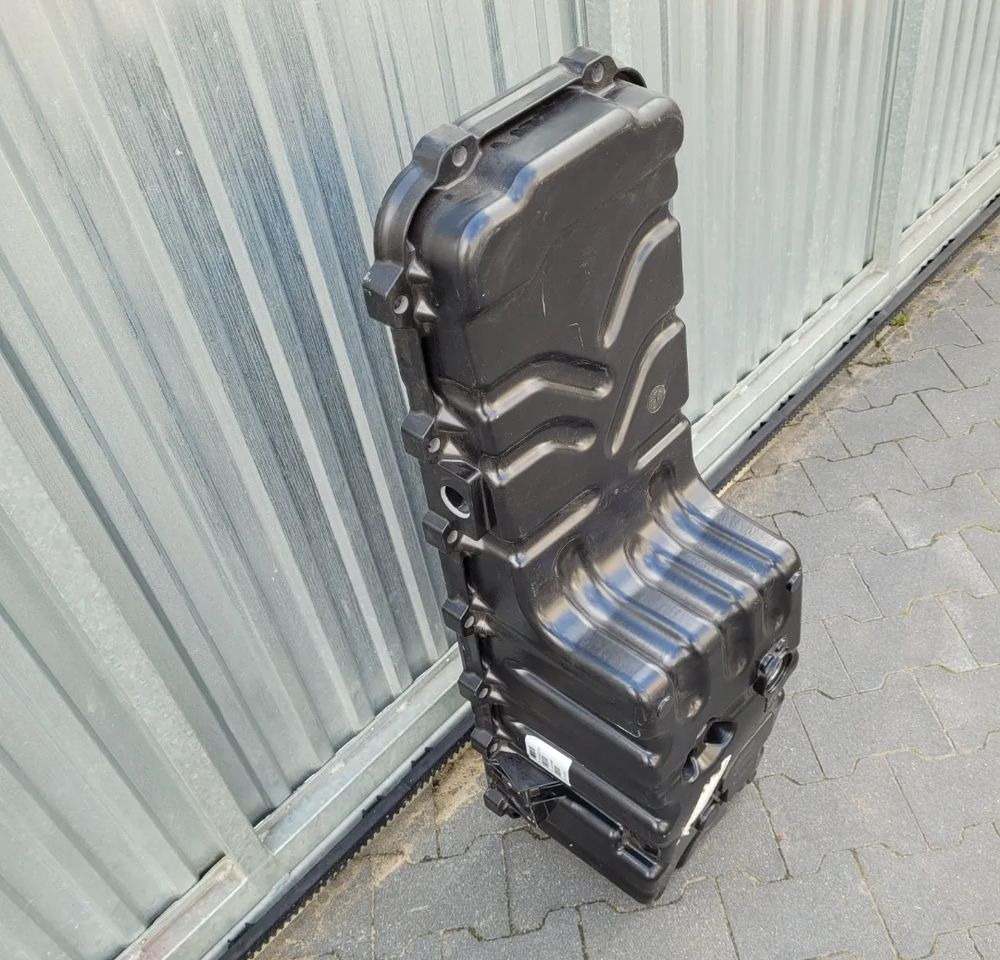 MISKA OLEJOWA RENAULT RANGE T 22242776 - Korito za ulje za Kamion: slika 3 MISKA OLEJOWA RENAULT RANGE T 22242776 - Korito za ulje za Kamion: slika 3