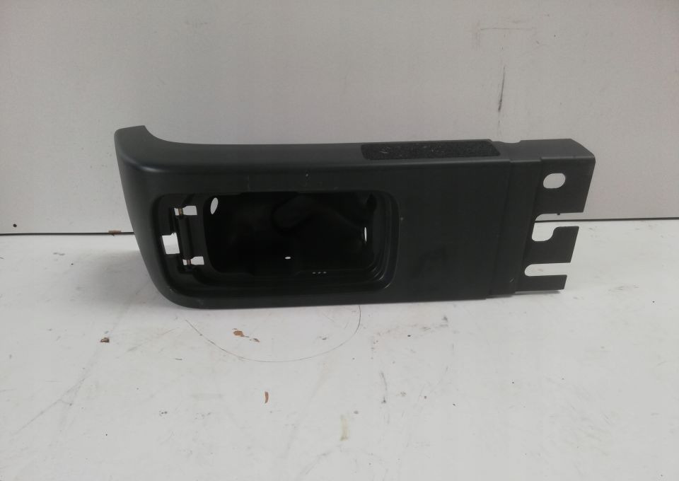 NAROZNIK ZDERZAKA MERCEDES SK NOWY ORYGINAŁ RH. - Ugao branika za Kamion: slika 1 NAROZNIK ZDERZAKA MERCEDES SK NOWY ORYGINAŁ RH. - Ugao branika za Kamion: slika 1