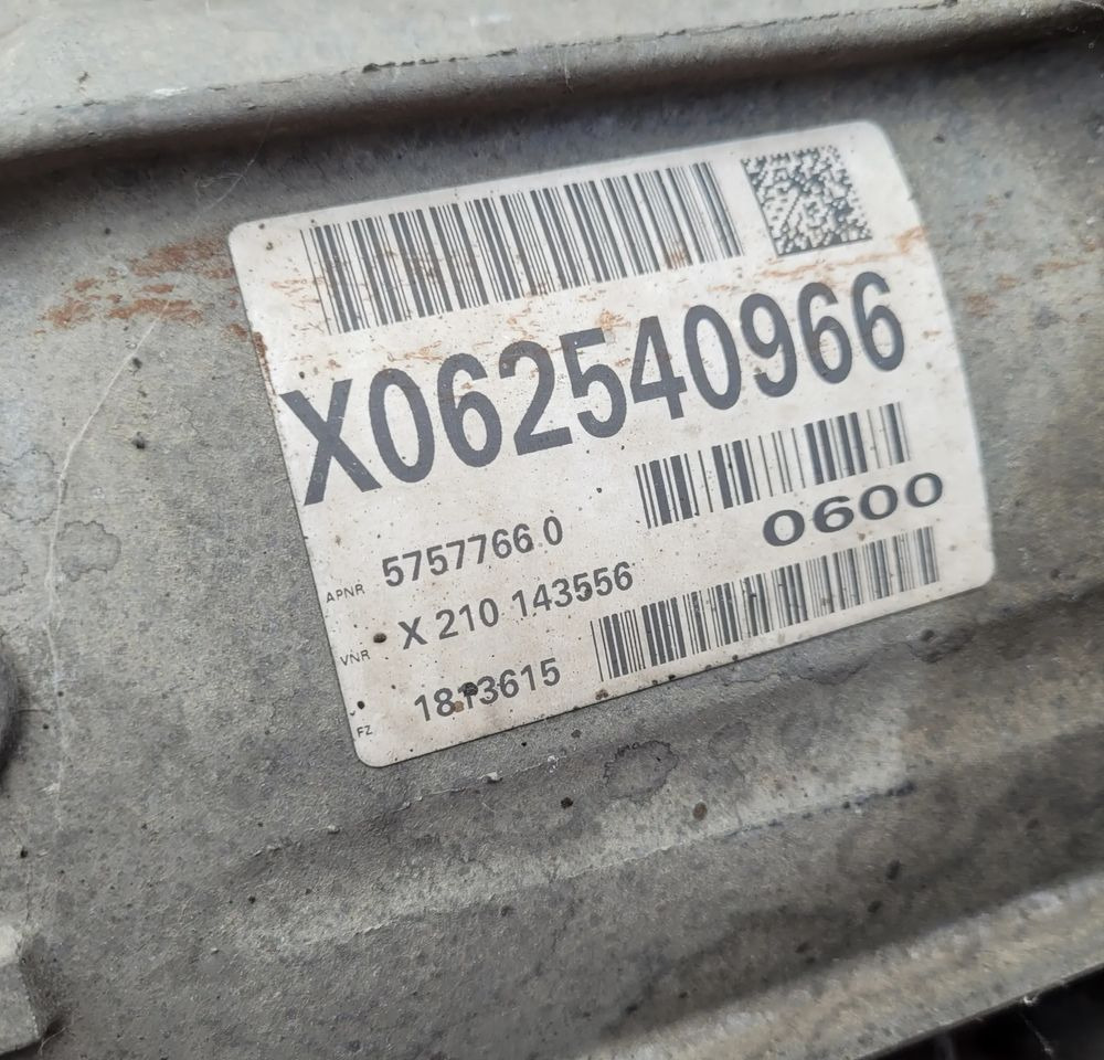 OBUDOWA SKRZYNI BIEGÓW MERCEDES ACTROS MP4 A9482610101 - Menjač za Kamion: slika 3 OBUDOWA SKRZYNI BIEGÓW MERCEDES ACTROS MP4 A9482610101 - Menjač za Kamion: slika 3