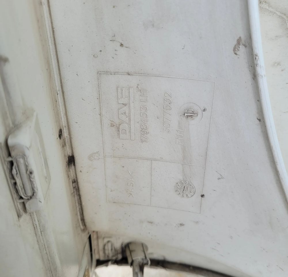 OKULAR POSZYCIE DAF XF 106 LIFT LH ORYGINAŁ - Karoserija i eksterijer: slika 4 OKULAR POSZYCIE DAF XF 106 LIFT LH ORYGINAŁ - Karoserija i eksterijer: slika 4