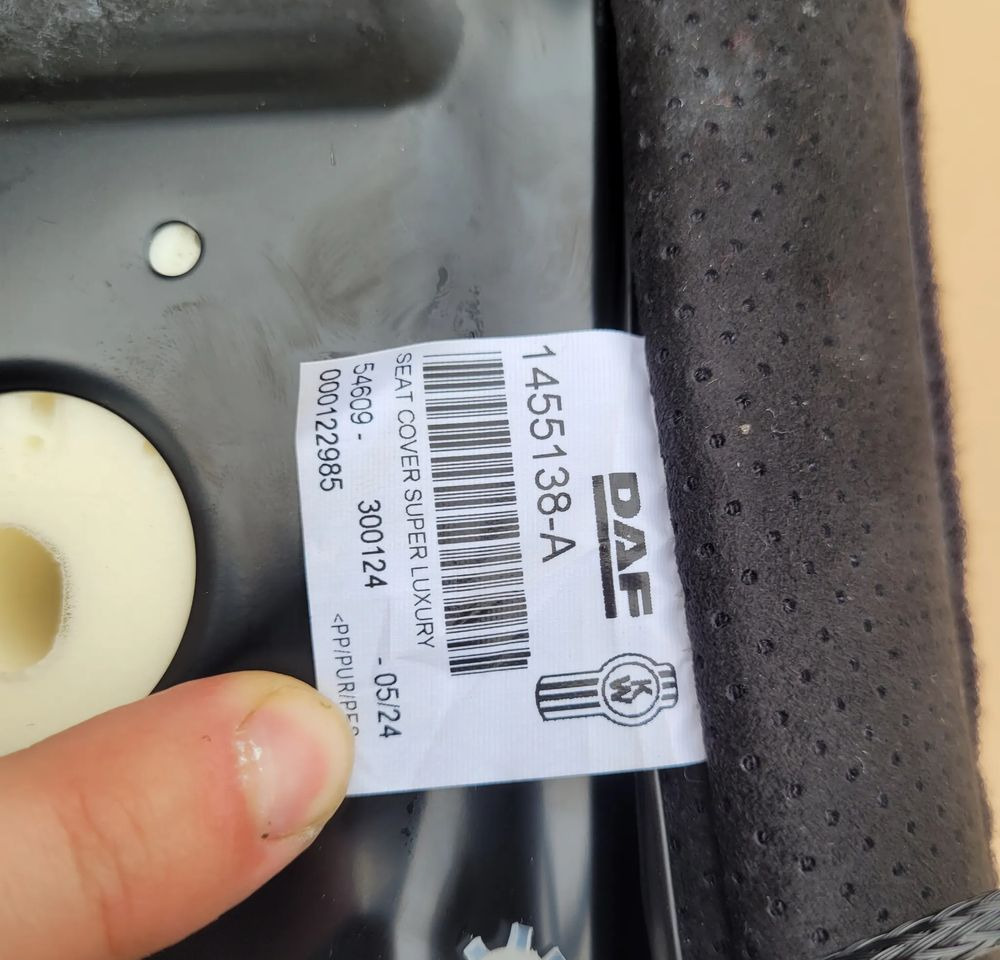 SIEDZISKO FOTELA DAF XF XG ORYGINAŁ CHWALIM116 - Sedište za Kamion: slika 3 SIEDZISKO FOTELA DAF XF XG ORYGINAŁ CHWALIM116 - Sedište za Kamion: slika 3