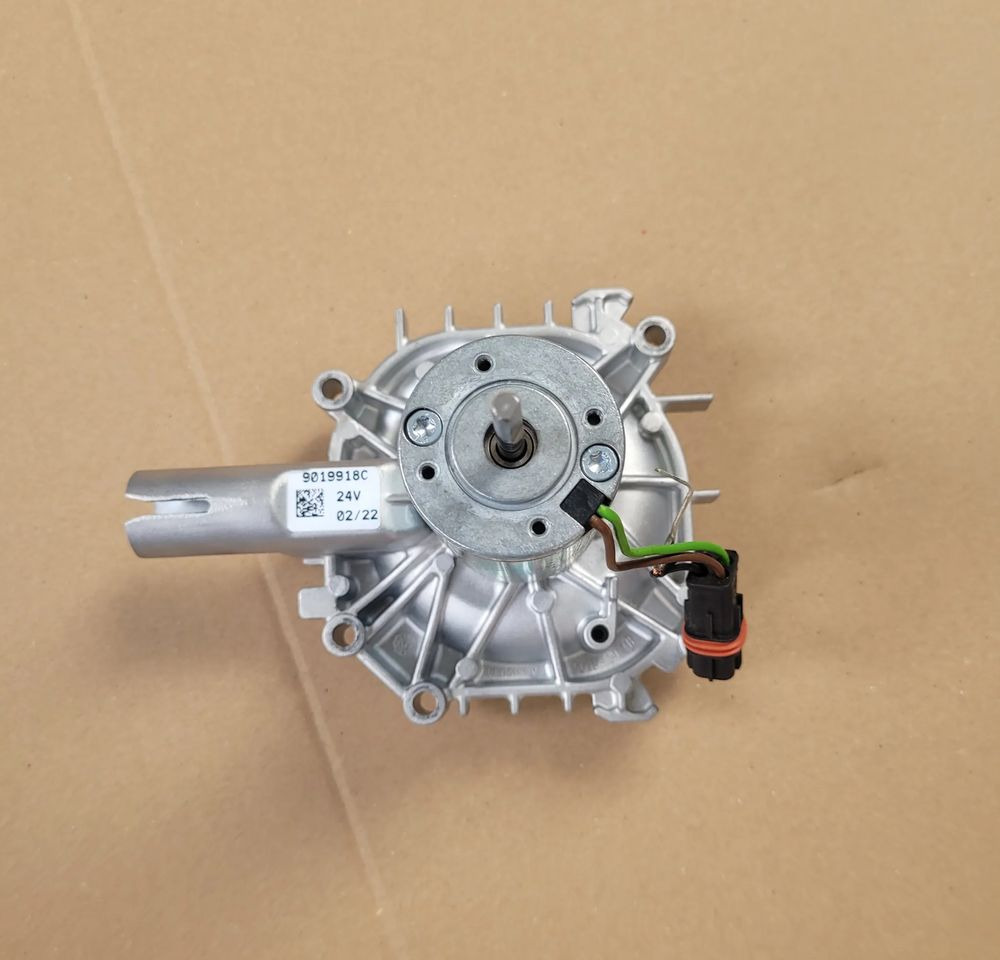 SILNIK DMUCHAWY WEBASTA 9019918C NOWY ORYGINAŁ CHWALIM116 - Grejanje/ Ventilacija za Kamion: slika 1 SILNIK DMUCHAWY WEBASTA 9019918C NOWY ORYGINAŁ CHWALIM116 - Grejanje/ Ventilacija za Kamion: slika 1