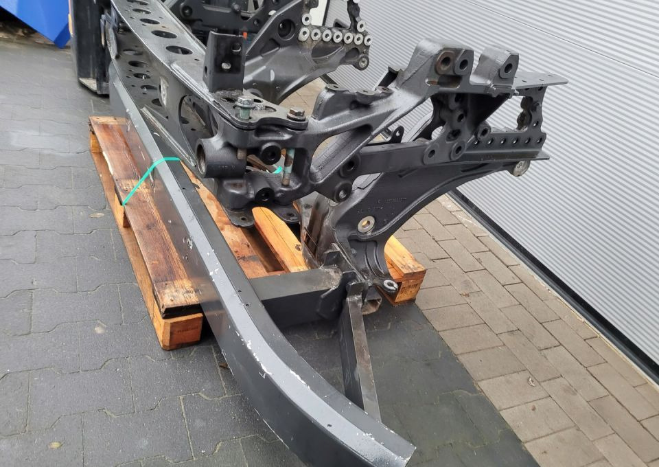 STREFA ZGNIOTU MERCEDES ACTROS MP4 STANDARD - Branik za Kamion: slika 2 STREFA ZGNIOTU MERCEDES ACTROS MP4 STANDARD - Branik za Kamion: slika 2