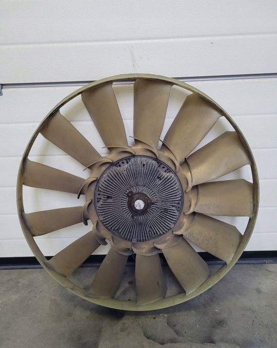 VISKO MERCEDES ACTROS MP4 A4702000422/002 - Ventilator za Kamion: slika 1 VISKO MERCEDES ACTROS MP4 A4702000422/002 - Ventilator za Kamion: slika 1