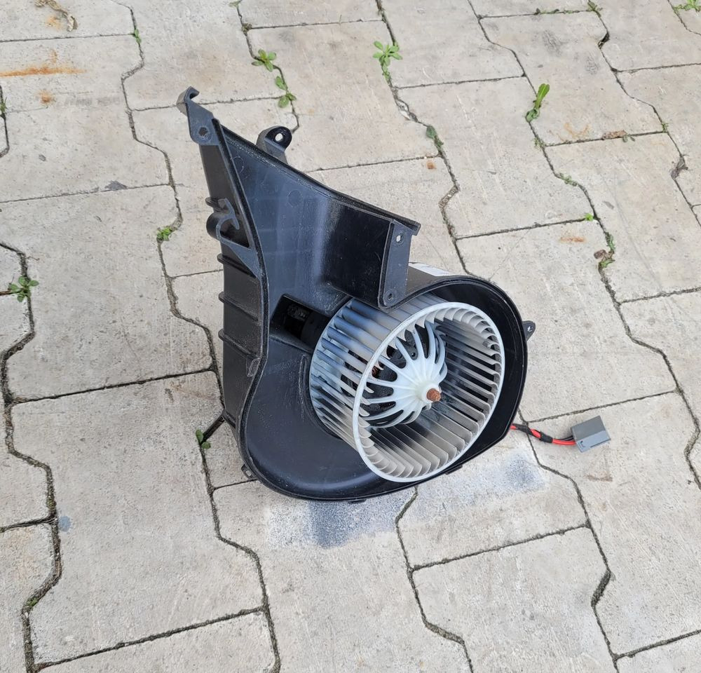 WENTYLATOR NAGRZEWNICY VOLVO FH4 ORYGINAŁ - Sistem za hlađenje: slika 2 WENTYLATOR NAGRZEWNICY VOLVO FH4 ORYGINAŁ - Sistem za hlađenje: slika 2