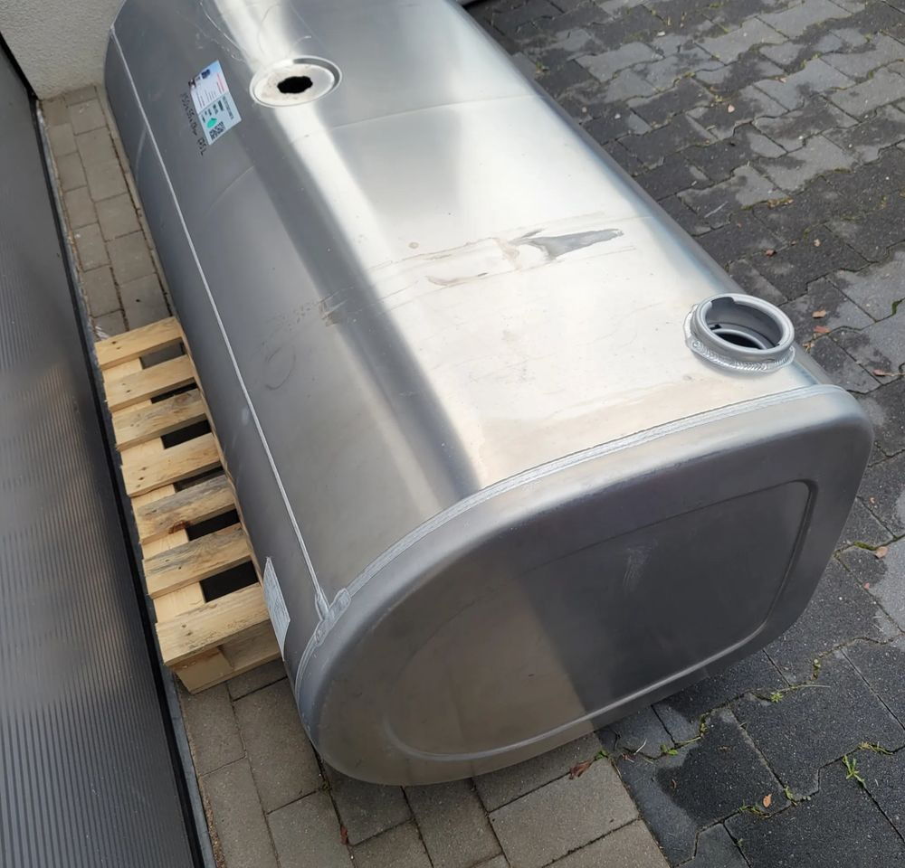 ZBIORNIK PALIWA VOLVO RENAULT 22038784 475L 150X55X68CM CHWALIM116 - Obrada goriva/ Dostava goriva za Kamion: slika 4 ZBIORNIK PALIWA VOLVO RENAULT 22038784 475L 150X55X68CM CHWALIM116 - Obrada goriva/ Dostava goriva za Kamion: slika 4