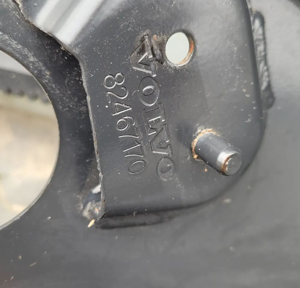 ZDERZAK POSZYCIE VOLVO FMX FH LH 82467170 - Branik za Kamion: slika 3 ZDERZAK POSZYCIE VOLVO FMX FH LH 82467170 - Branik za Kamion: slika 3